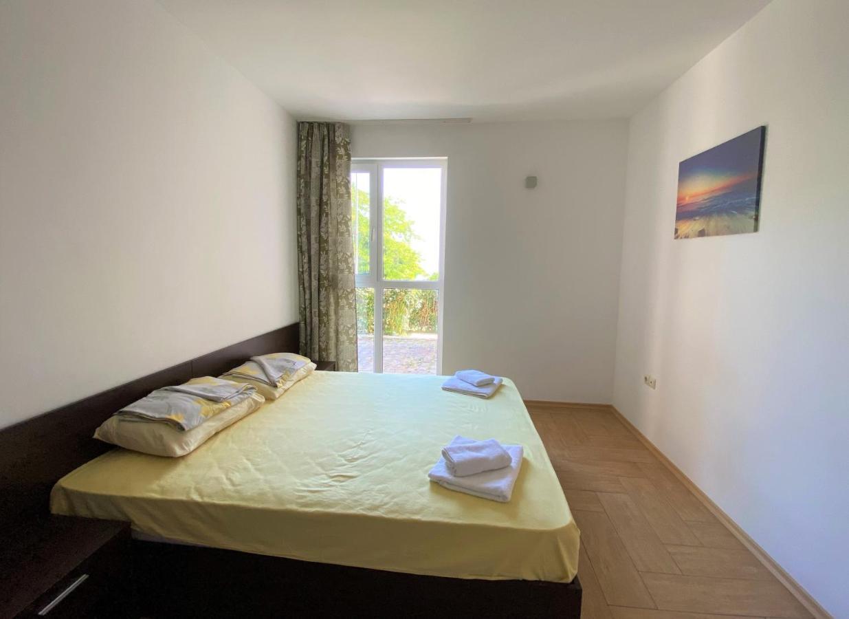 Panorama Kabakum Apartments - Free Parking Zlatni pjasătsi Eksteriør bilde