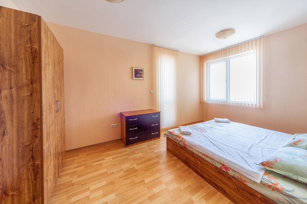 Panorama Kabakum Apartments - Free Parking Zlatni pjasătsi Eksteriør bilde