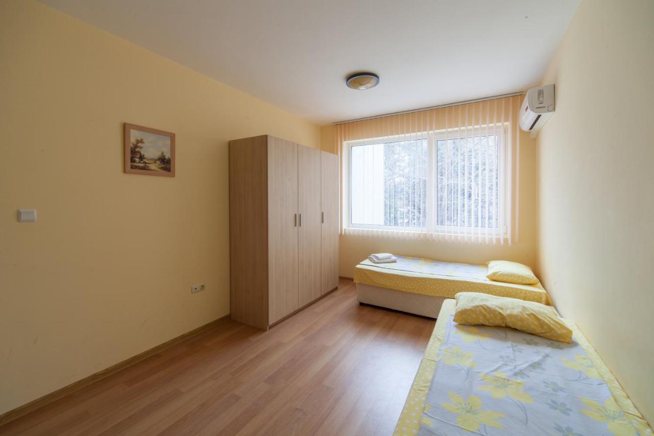 Panorama Kabakum Apartments - Free Parking Zlatni pjasătsi Eksteriør bilde