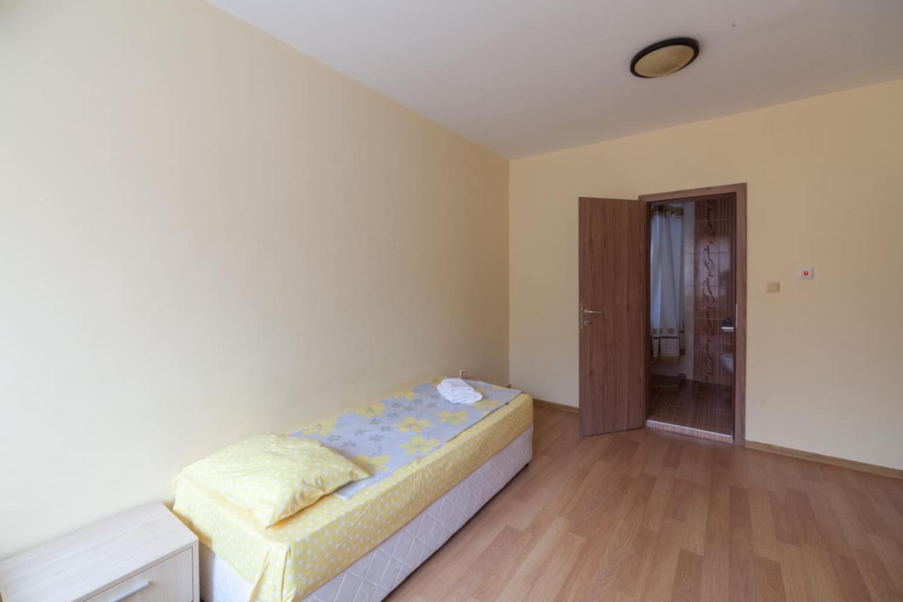 Panorama Kabakum Apartments - Free Parking Zlatni pjasătsi Eksteriør bilde
