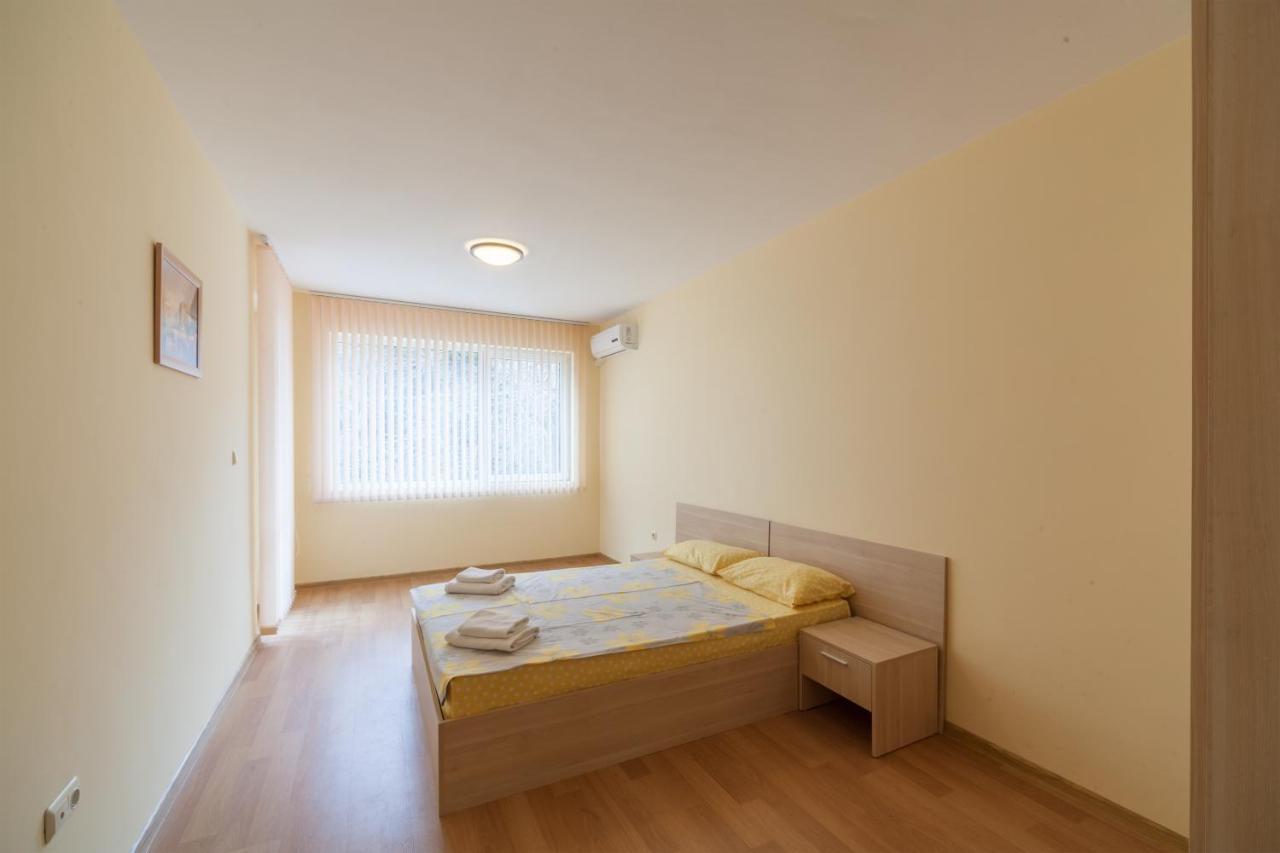 Panorama Kabakum Apartments - Free Parking Zlatni pjasătsi Eksteriør bilde