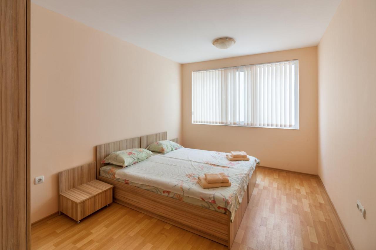 Panorama Kabakum Apartments - Free Parking Zlatni pjasătsi Eksteriør bilde