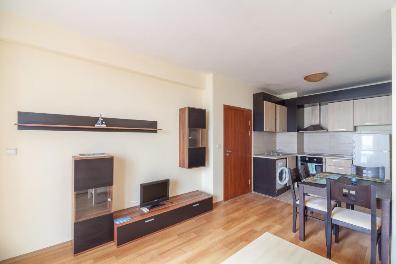 Panorama Kabakum Apartments - Free Parking Zlatni pjasătsi Eksteriør bilde