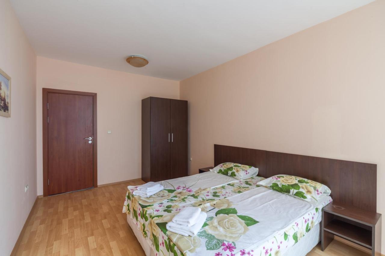 Panorama Kabakum Apartments - Free Parking Zlatni pjasătsi Eksteriør bilde